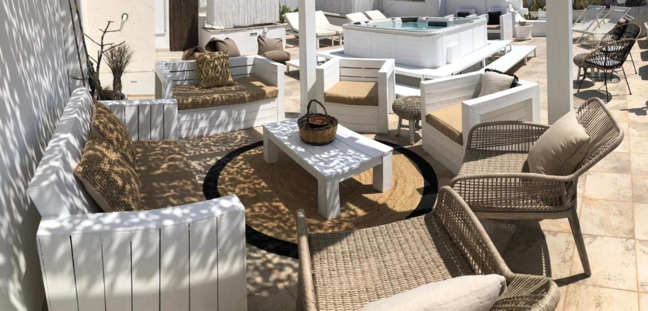 Chichouse Hotel Monopoli Buitenkant foto